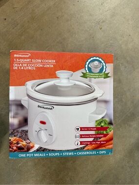 NIB Brentwood 1.5-Quart Slow Cooker - White
